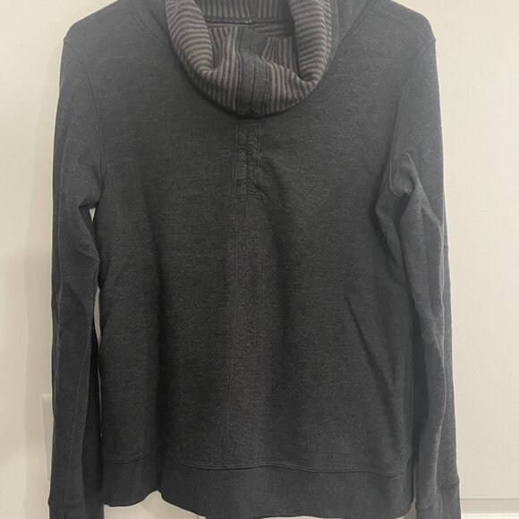 LULULEMON COWL NECK TOP, REVERSIBLE, DARK GRAY & STRIPE, CHECK MEASUREMENTS!!! - Picture 6 of 8